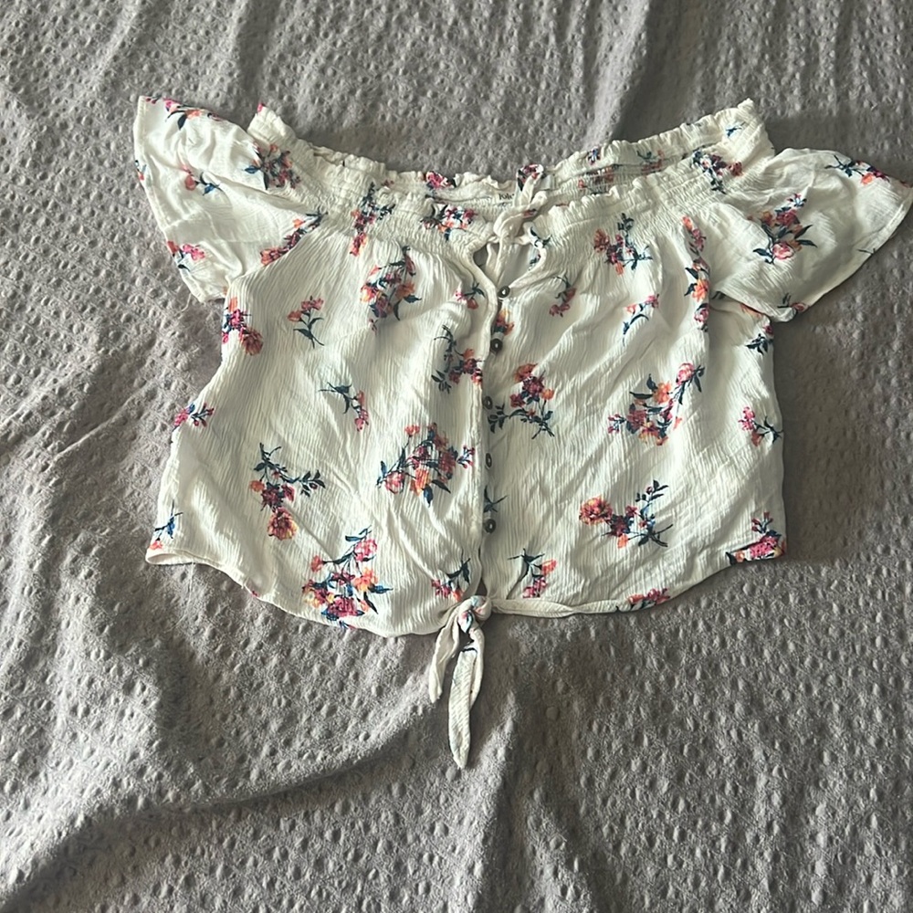Jolt size L. Blouse, off the shoulder crop top.